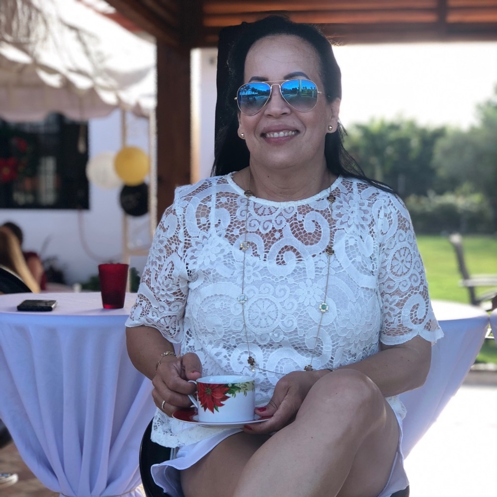 Meet your Posher, Mercedes